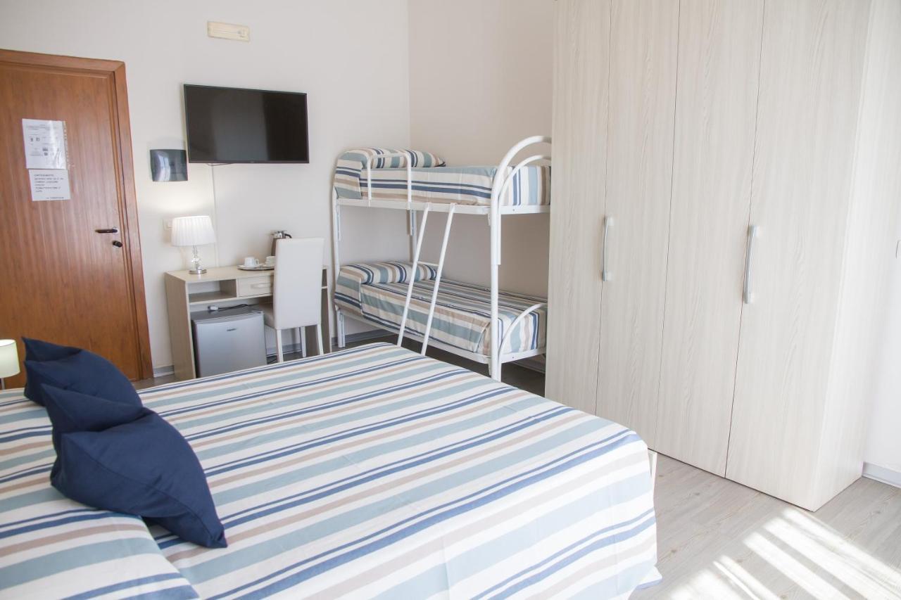 Bluriva Hotel Cirò Marina 外观 照片