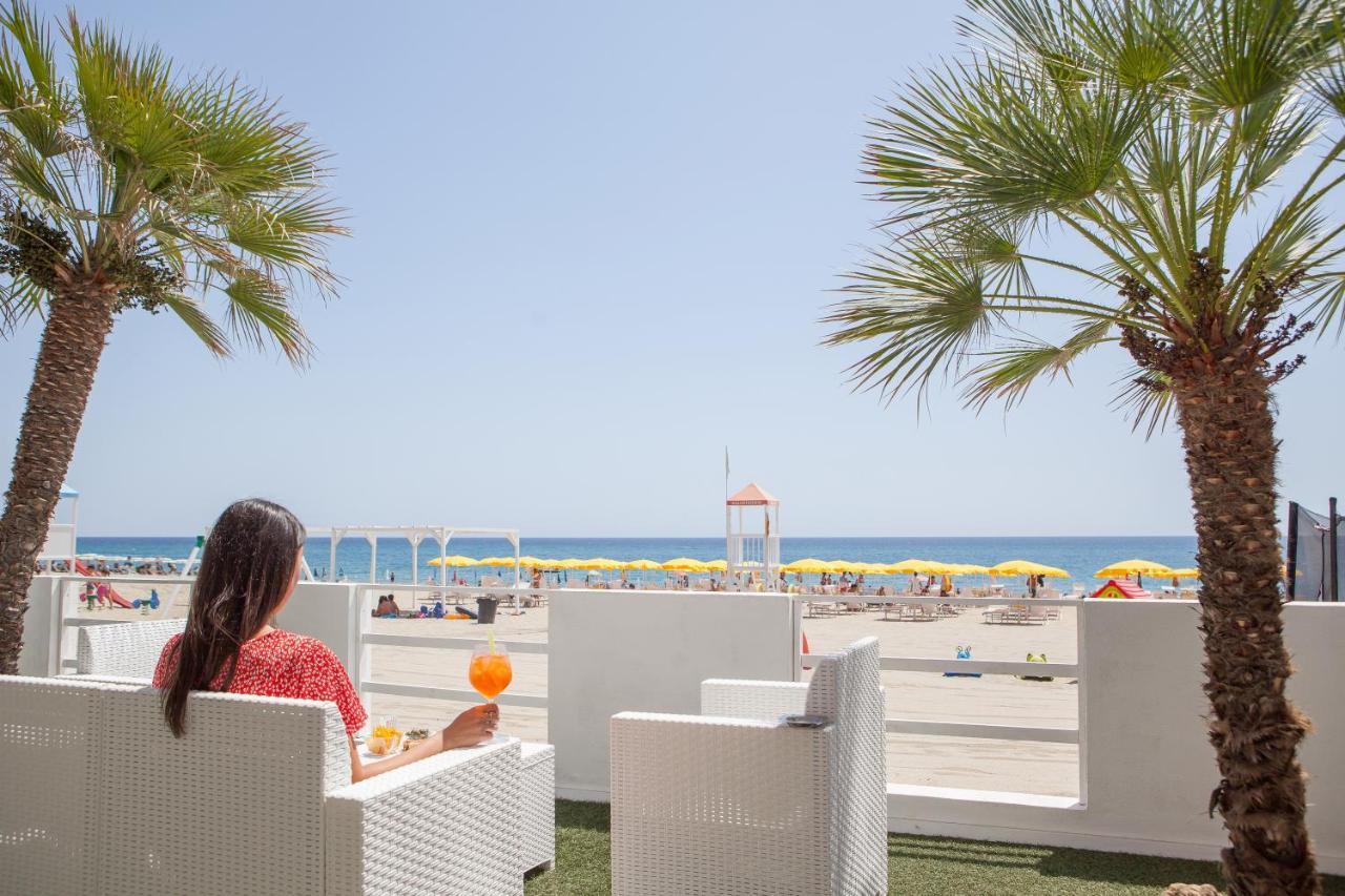 Bluriva Hotel Cirò Marina 外观 照片