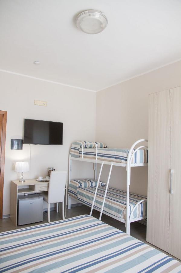 Bluriva Hotel Cirò Marina 外观 照片